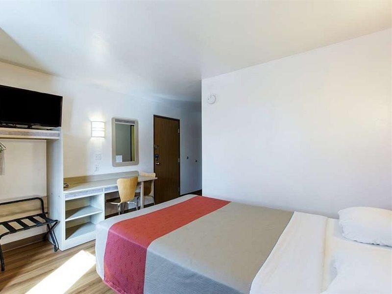 Motel 6-Baraboo, Wi - Lake Delton-Wisconsin Dells ภายนอก รูปภาพ