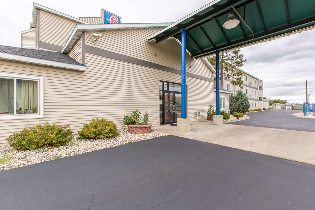 Motel 6-Baraboo, Wi - Lake Delton-Wisconsin Dells ภายนอก รูปภาพ